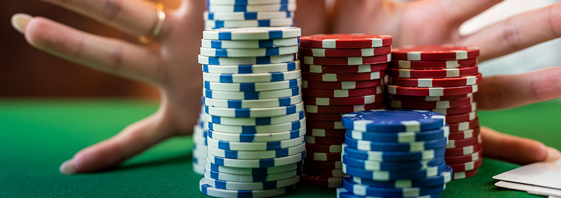 No Deposit Free Spins vs. No Deposit Bonuses – Which is Best?